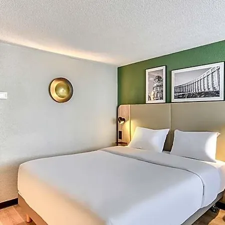 Campanile Nature - Niort Est La Creche 3*