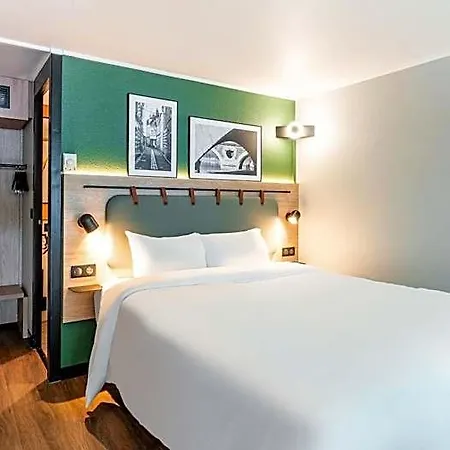 Hotel Campanile Nature - Niort Est La Creche 3*