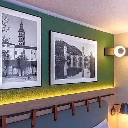 Hotel Campanile Nature - Niort Est La Creche